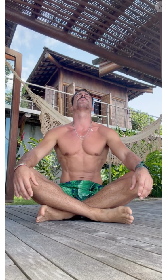 Cauã Reymond publicou registros no local, mas não publicou nenhuma foto ao lado de sua possível nova affair