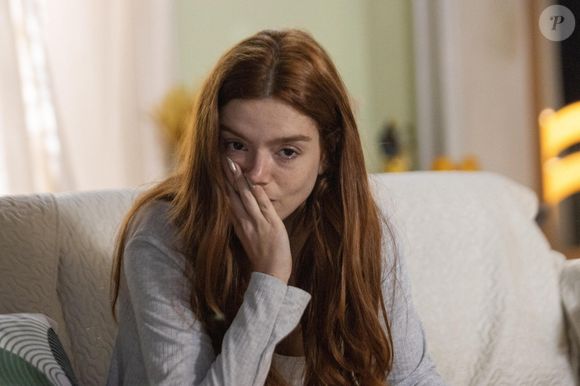 Kami (Giovanna Lancellotti) sente ciúme de Ryan com Azzy