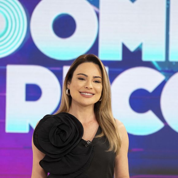 Audiência do 'Domingo Record', com Rachel Sheherazade, não era a das melhores