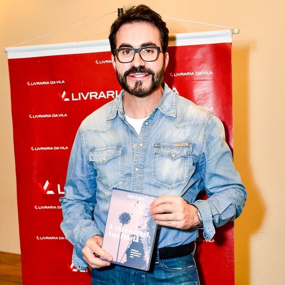 Padre Fábio de Melo revelou a volta do quadro de depressão durante um evento na Arena Pernambuco no domingo passado (19)