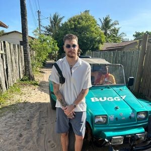 "Estou agradecido que a perna está aqui, que o joelho está bom e que estou conseguindo caminhar sem dor", garante Felipe Poeta