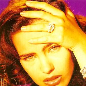 Após 27 anos da minissérie com Ana Paula Arósio, personagem Hilda Furacão retorna aos palcos em nova adaptação assinada por Isis Valverde