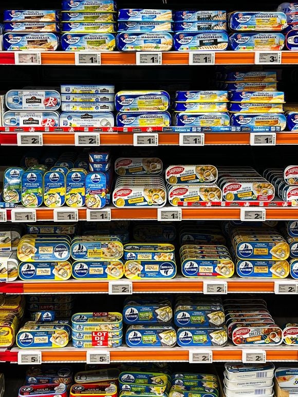As sardinhas enlatadas são um dos alimentos mais vendidos em supermercados de todo o mundo
