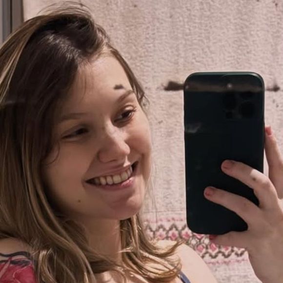 Isabel Veloso tem parto do primeiro filho adiantado em meio à internação com complicações de câncer