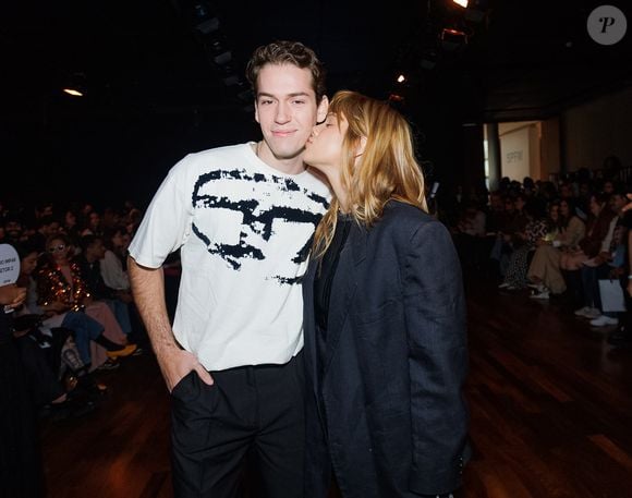 Pietro Antonelli, filho de Giovanna e Murilo Benício, namora a cantora e atriz Clarissa Müller