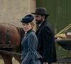 Baseada no romance épico de John Steinbeck, a série se junta a uma longa lista de adaptações de histórias de época que encontraram um público cativo na Netflix