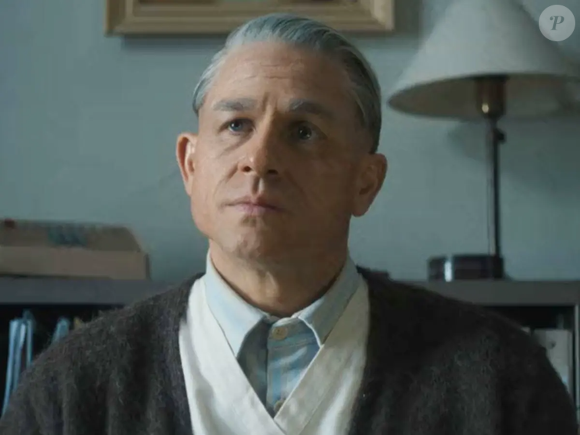 ‘Monstro: A História de Ed Gein’ está disponível na Netflix com 8 episódios