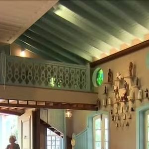 Capela de Ana Maria Braga tem mais de 400 imagens de santos