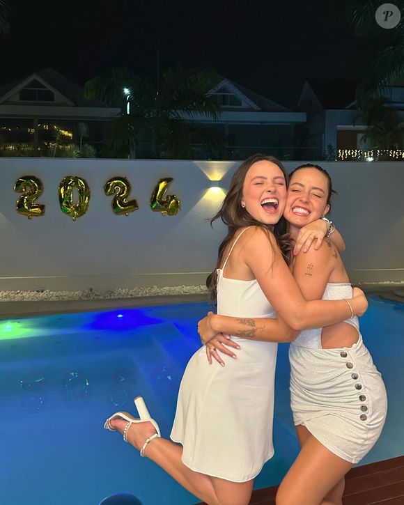 Além disso, a atriz, que foi madrinha no casamento de Larissa Manoela com André Luiz Frambach, destacou que essa situação ultrapassou limites aceitáveis, afetando tanto sua vida pessoal quanto profissional.