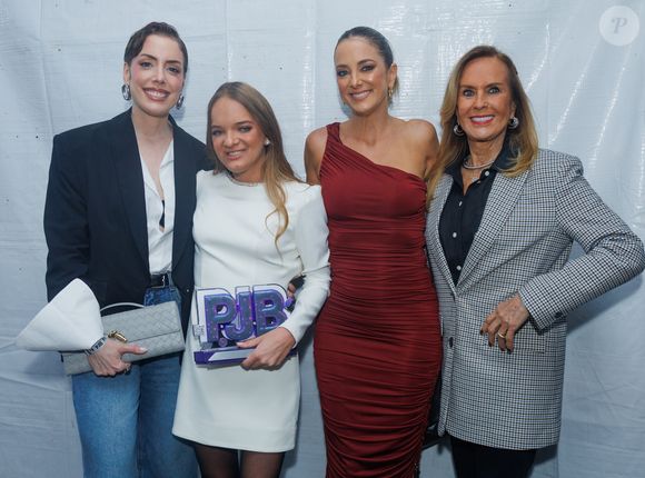 Rafa Justus fez fotos com a mãe (Ticiane Pinheiro), a avó (Helô Pinheiro) e a irmã (Fabiana Justus) no bastidor do Prêmio Jovem Brasileiro 2025