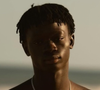 De ex-ambulante de praia a destaque da Adidas no Rio Fashion Week: em 2025, Mouhamed Diop vendia carregadores portáteis e óculos de sol em Ipanema; hoje, o senegalês de 25 anos ganha é modelo com passagem em diferentes marcas famosas