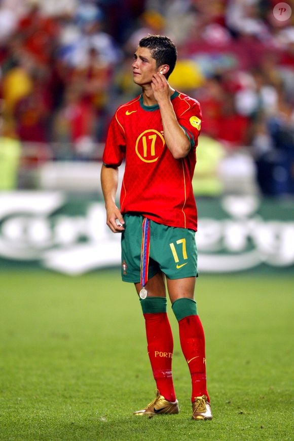 Antes da fama, CR7 passava fome e dependia da solidariedade de funcionárias do McDonald’s; hoje, o craque retribui com reconhecimento público