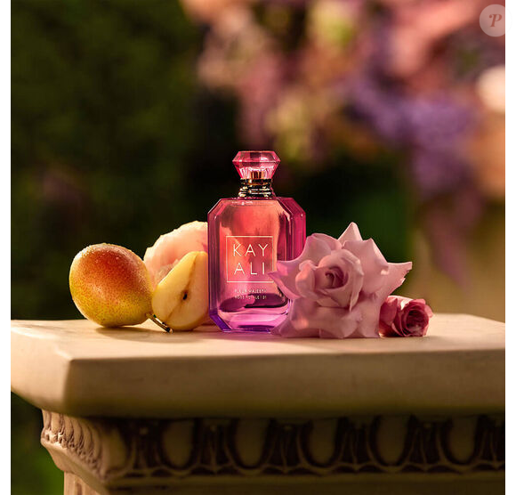 A pirâmide olfativa do Fleur Majesty Rose Royale 31 é envolvente e charmosa