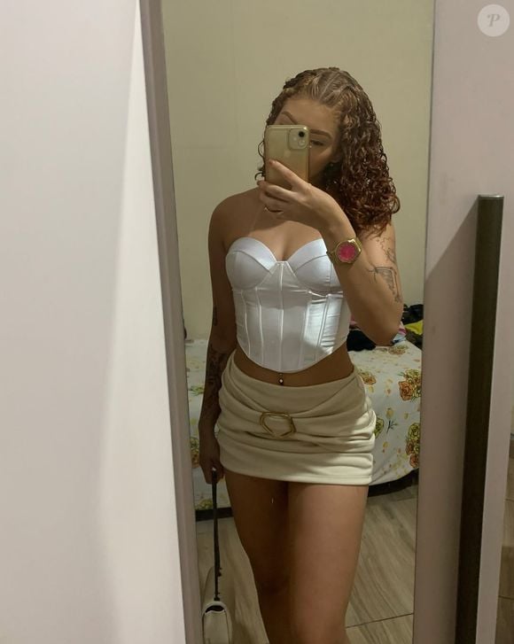 Penélope/Maria Eduarda afirmou que hoje em dia vive longe do crime, mas sem utilizar a palavra: 'Tem coisas que eu prefiro deixar no passado'