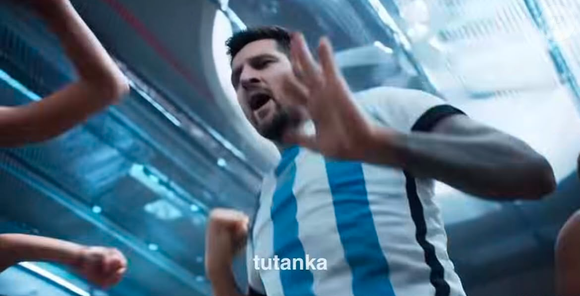 Messi virou protagonista de um vídeo criado por IA inspirado em Danceteria. A brincadeira viralizou e ganhou repost de Madonna
