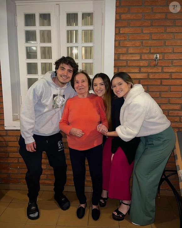Família de Gugu alega que Ricardo Rocha tem causado constrangimento, além de provocar prejuízos financeiros e psicológicos