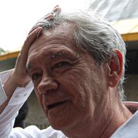 27 anos atrás: Serginho Groisman driblou climão com Roberta Close após pergunta íntima na TV. 'Vou levantar e vou embora'