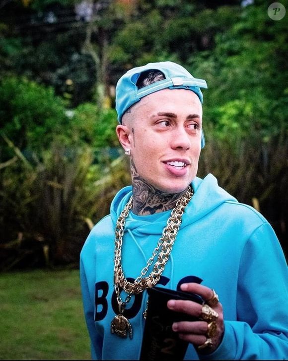 MC Daniel começou a ostentar cada vez mais, algo comum no cenário do funk