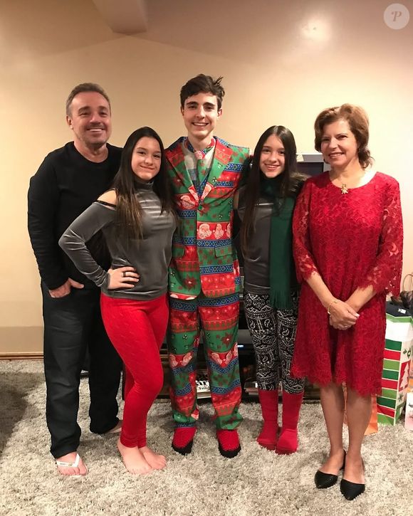 Rose Miriam expôs foto de um Natal com Gugu Liberato e os filhos