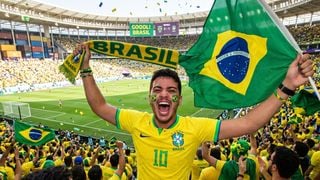 A psicologia explica porque na Copa do Mundo muita gente usa 'camisa amuleto' ou 'cueca da sorte' nos jogos do Brasil: 'Ritual pode trazer...'
