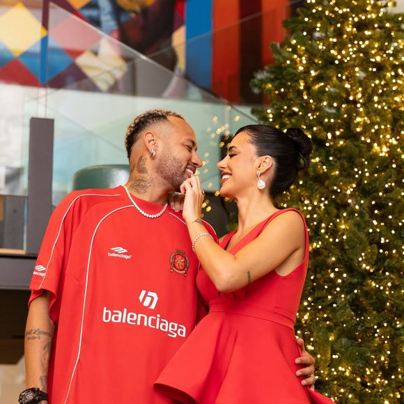 Neymar e Bruna Biancardi surpreenderam o público nesta quarta-feira (25) ao anunciarem que estão à espera da segunda filha