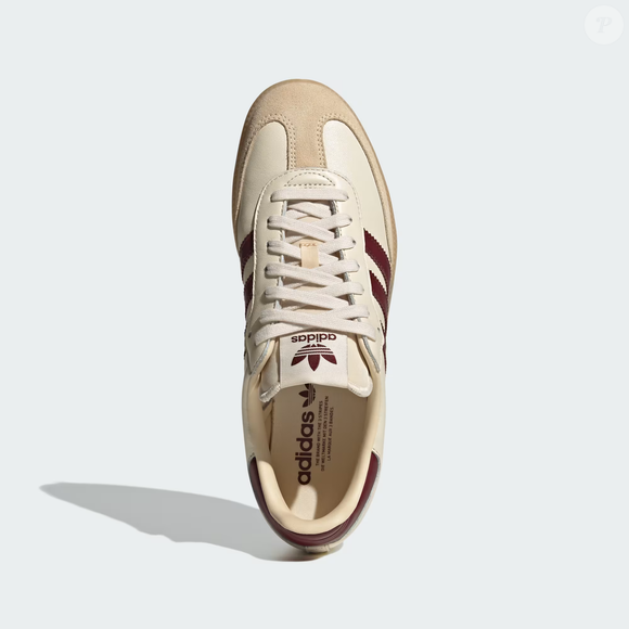 Inspirado pelo legado da adidas e com uma cartela de cores neutras, o Samba OG prova que discrição também pode ser sinônimo de estilo, principalmente quando combinado com peças clássicas da estação