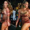 Paolla Oliveira, em look curto e vazado com correntes, valoriza bumbum e coxas em ensaio de Carnaval; veja 25 fotos