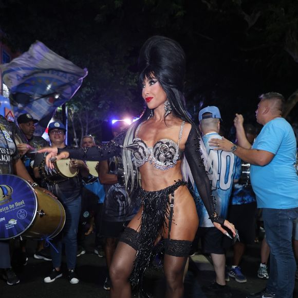 Sabrina Sato e suas fantasias icônicas: uma nova lenda do Carnaval!
