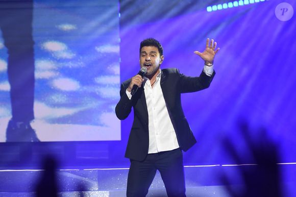 Zezé Di Camargo declarou que as filhas de Silvio Santos ‘estão se prostituindo’ por terem convidado Lula e Alexandre de Moraes para o evento