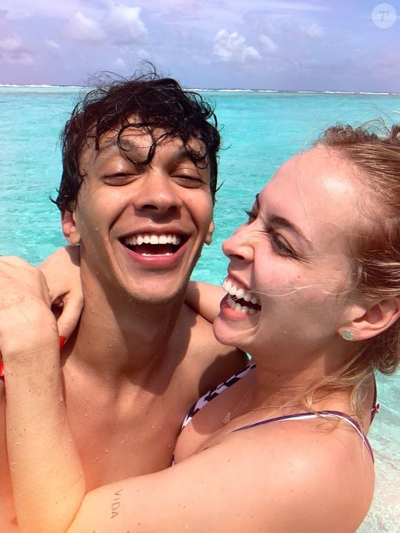 Júlio Cocielo anunciou o fim do casamento com Tata Estaniecki após 7 anos juntos