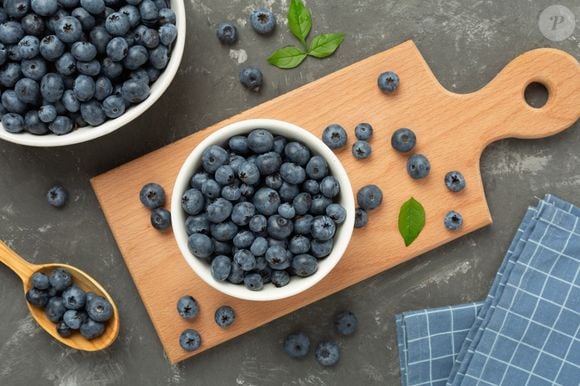 O mirtilo é um dos quatro ingredientes da nova bebida favorita de Paolla Oliveira