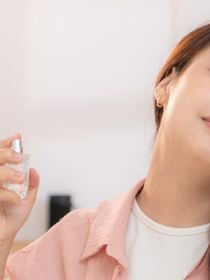 Do floral ao oriental: 6 perfumes femininos importados com cheiro de rica que valem cada parcela