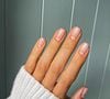 Unhas decoradas clarinhas: o clean que nunca sai de moda