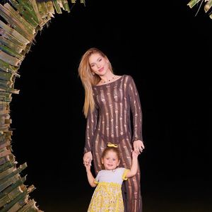 Virgínia Fonseca repetiu a fórmula de vestido transparente e calcinha à mostra em uma festa na Fazenda Talismã, que pertence ao sogro, Leonardo