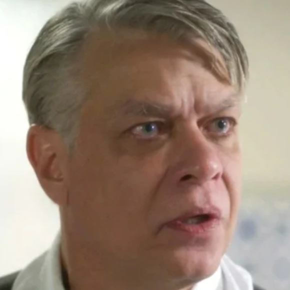 Na novela 'Garota do Momento', Juliano será preso no final da história de Alessandra Poggi.