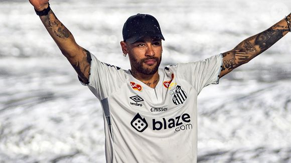 Bruninho surpreende com ensaio e recebe elogios inesperados de Neymar e João Rafael.