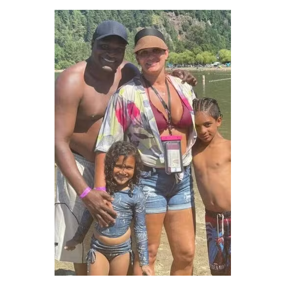 Apesar da repercussão nas redes sociais, Gabriela garantiu que a história não foi uma surpresa para ela. O relacionamento entre Jacaré e Sheila teria acontecido pouco antes de ela conhecer o dançarino, ainda no final dos anos 1990.