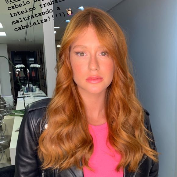 Marina Ruy Barbosa impressiona por brilho no cabelo em foto