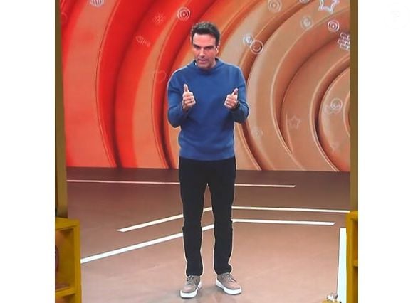 Atitude de Tadeu Schmidt em vangloriar a trajetória de Jonas voltou a dividir opiniões nas redes sociais