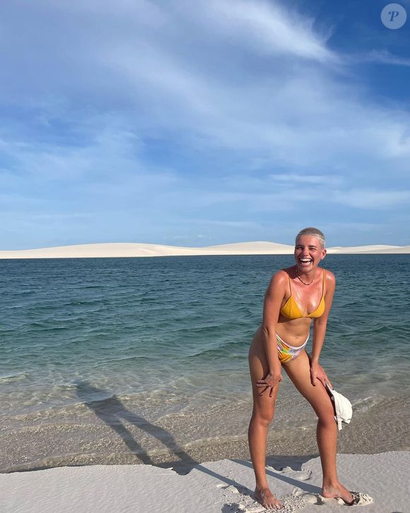 Bruna Lizmeyer é outra famosa que faz questão de valorizar o corpo real em cliques na web.