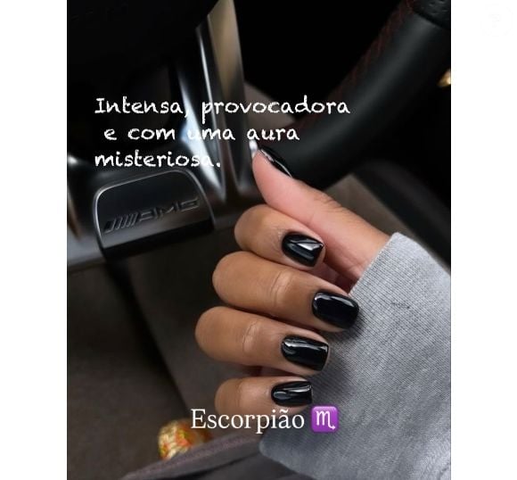Escorpião – Intensa, provocadora e com aura misteriosa, encontra no preto força, elegância e mistério.