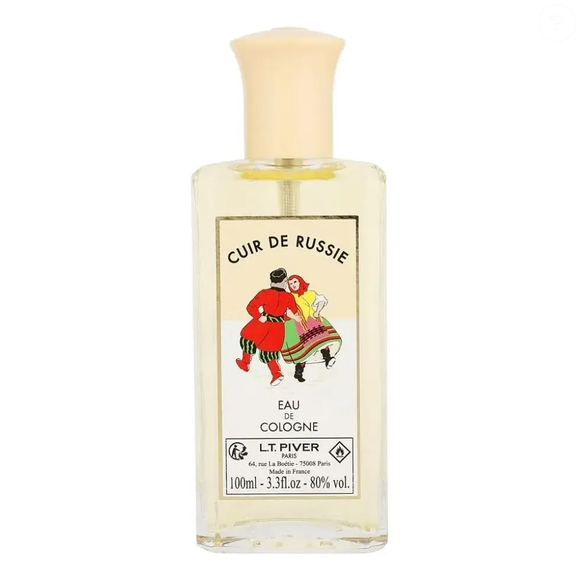 O Cuir de Russie, da L.T. Piver, é um perfume lançado em 1939 que combina couro, especiarias, mel e notas amadeiradas. A fragrância francesa foi encontrada no Mercado Livre por R$ 110,78, em uma versão Eau de Cologne de 100 ml com spray e selo ADIPEC