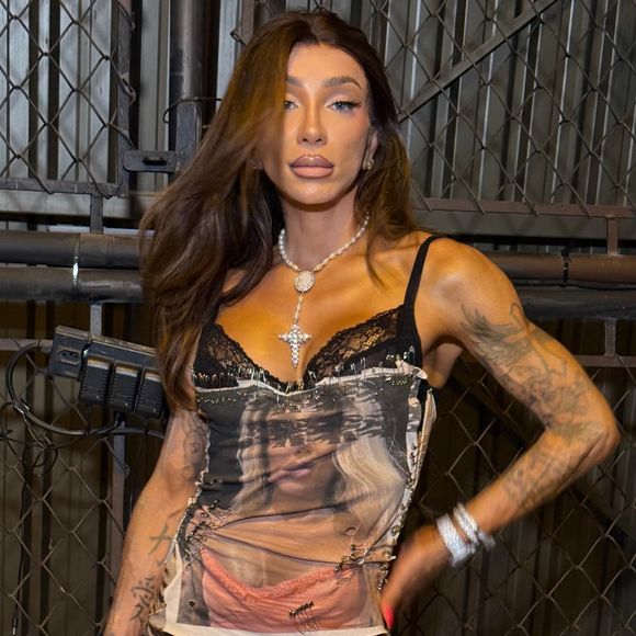 Maya Massafera participou do 'Sabadou com Virgínia' neste sábado (06) e abriu o jogo sobre seus procedimentos estéticos