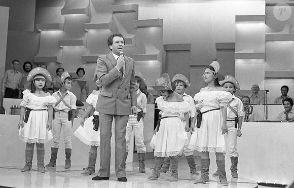 Raul Gil já fez filmes no cinema e gravou cinco discos