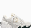 Nem Gazelle, nem Samba: Converse aposta no novo Wave Motion Trainer na cor 'marshmallow', com plataforma robusta, conforto e visual que foge completamente do tradicional All Star