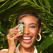 Uma fruta do antigo quintal da minha avó está de volta às perfumarias e, atualmente, é protagonista de três fragrâncias exóticas