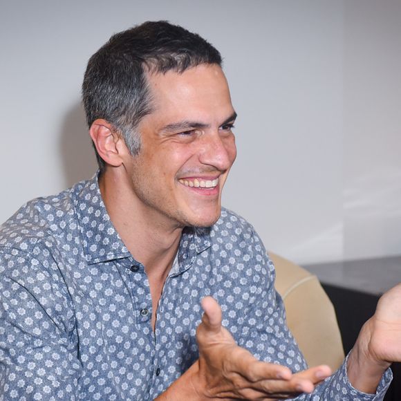 Mateus Solano, via assessoria de imprensa, destaca que os espectadores são previamente avisados sobre a proibição das filmagens