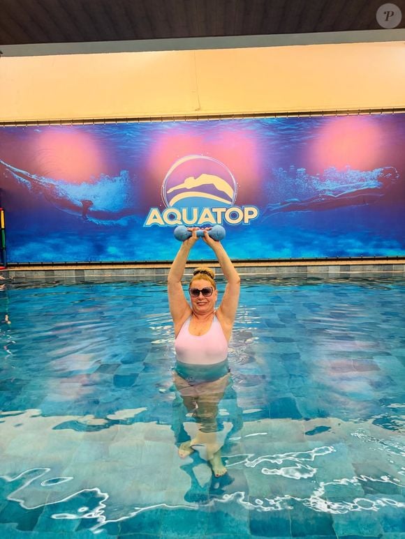 Além do alívio de dores, os exercícios feitos por Vera Fischer também a ajudaram a desenvolver músculos e melhorar a postura