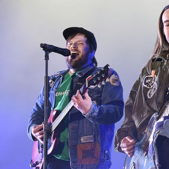 15. Fall Out Boy (2017) - Demonstrando consciência ambiental, a banda norte-americana optou por alimentação vegetariana e vegana, priorizando produtos locais. Também exigiram que nenhum item plástico fosse utilizado: copos, talheres e pratos descartáveis estavam proibidos em seu camarim.