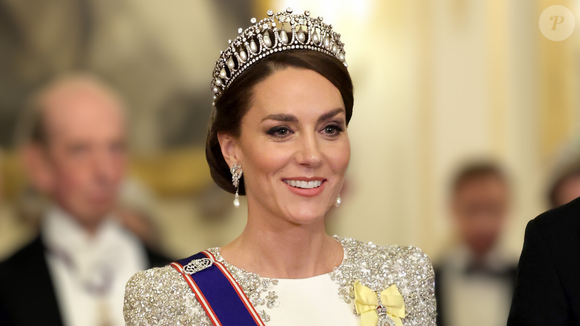 4 perfumes favoritos da família real britânica e + 4 fragrâncias árabes e nacionais para você usar e ter cheiro de realeza